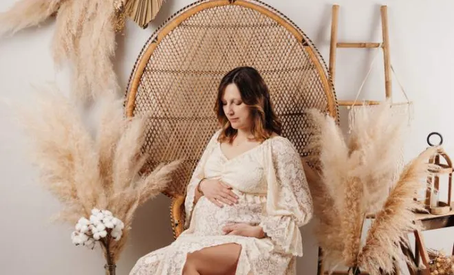 Photographe professionnelle séance photo grossesse bohème en studio à Besançon, Besançon, TAILS PHOTOGRAPHIE