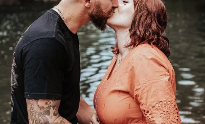 Photographe professionnelle séance photo grossesse en couple à Besançon, Besançon, TAILS PHOTOGRAPHIE