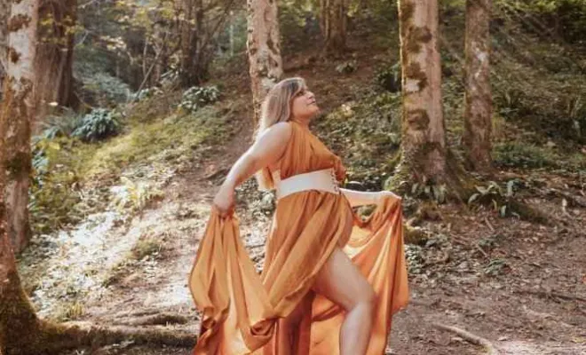 Photographe professionnelle séance photo grossesse en extérieur à Besançon, Besançon, TAILS PHOTOGRAPHIE