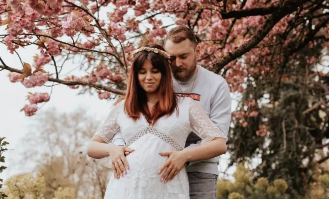 Photographe Besançon séance photo grossesse grossesse bohème en couple à Besançon, Besançon, TAILS PHOTOGRAPHIE
