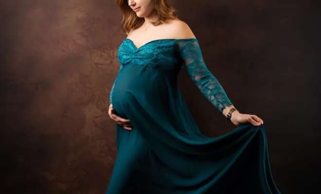 Photographe professionnelle séance photo grossesse maman seule en studio à Besançon, Besançon, TAILS PHOTOGRAPHIE