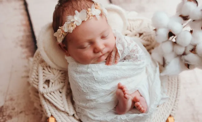 Séance photo naissance en studio à Besançon, Besançon, TAILS PHOTOGRAPHIE