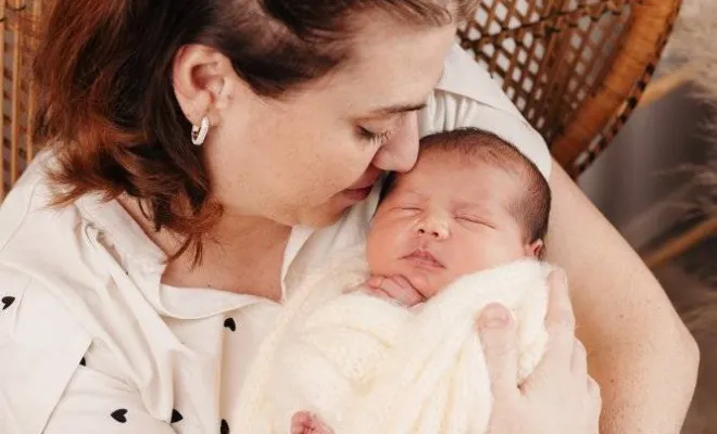 Photographe professionnelle séance photo naissance en famille bohème à Besançon, Besançon, TAILS PHOTOGRAPHIE