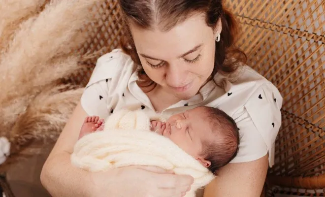 Photographe professionnelle séance photo naissance en famille bohème à Besançon, Besançon, TAILS PHOTOGRAPHIE