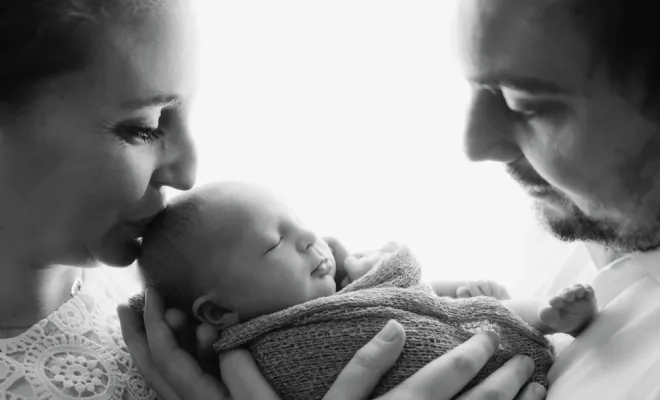 Photographe pour séance photo naissance en famille en studio à Besançon, Besançon, TAILS PHOTOGRAPHIE