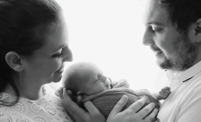 Photographe pour séance photo naissance en famille en studio à Besançon, Besançon, TAILS PHOTOGRAPHIE
