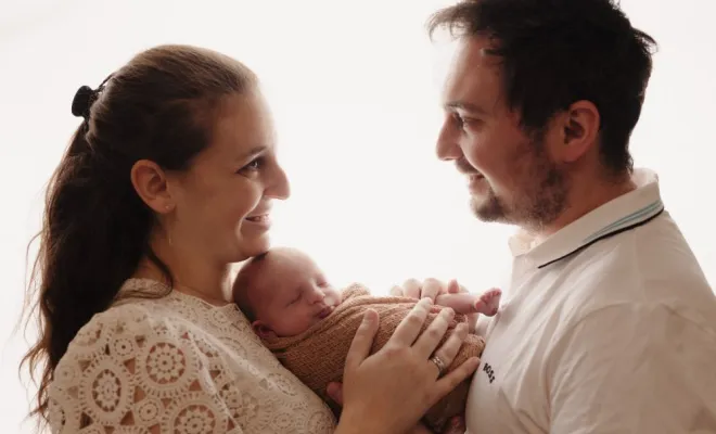 Photographe pour séance photo naissance en famille en studio à Besançon, Besançon, TAILS PHOTOGRAPHIE