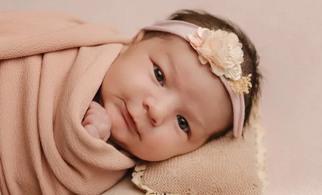 Tarifs photographe séance photo naissance en studio à Besançon, Besançon, TAILS PHOTOGRAPHIE