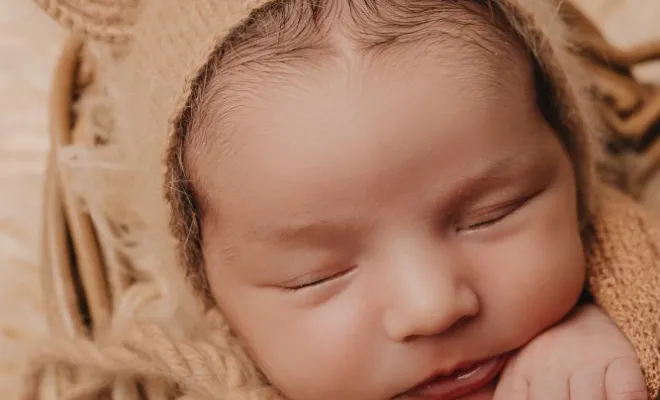 Tarifs photographe séance photo naissance en studio à Besançon, Besançon, TAILS PHOTOGRAPHIE