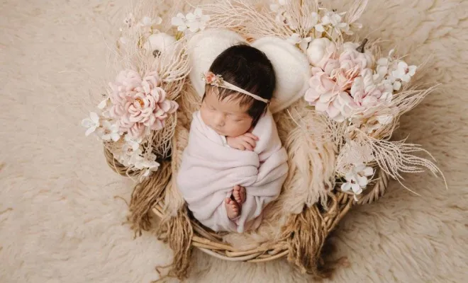 Photographe professionnelle séance photo naissance en studio en Franche-Comté, Besançon, TAILS PHOTOGRAPHIE