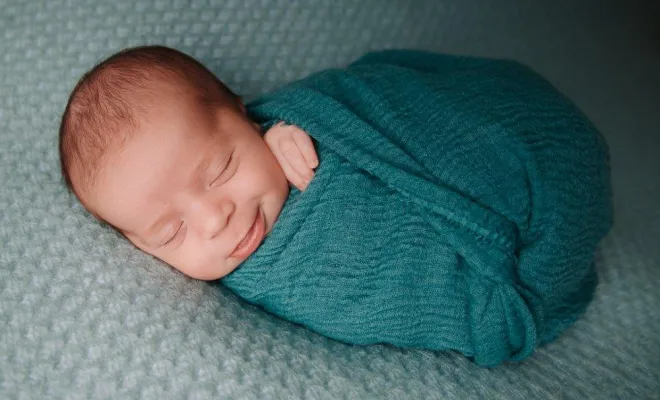 Photographe professionnelle séance photo nouveau né en studio à Besançon, Besançon, TAILS PHOTOGRAPHIE