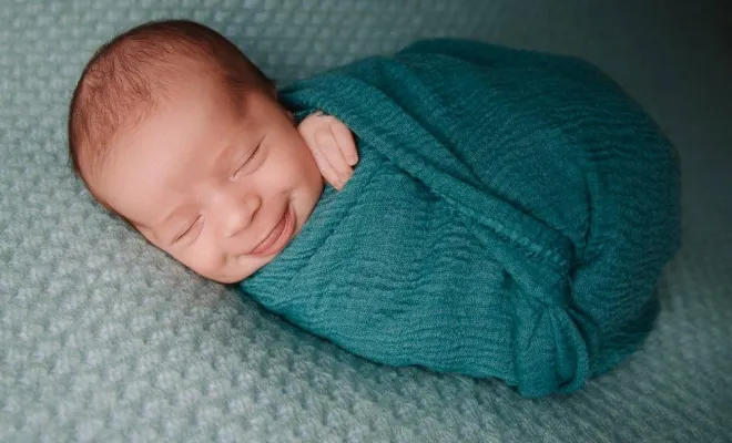 Photographe professionnelle séance photo nouveau né en studio à Besançon, Besançon, TAILS PHOTOGRAPHIE