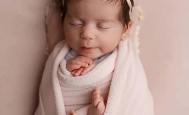 Photographe professionnelle formée aux séances photo naissance en studio à Besançon, Besançon, TAILS PHOTOGRAPHIE