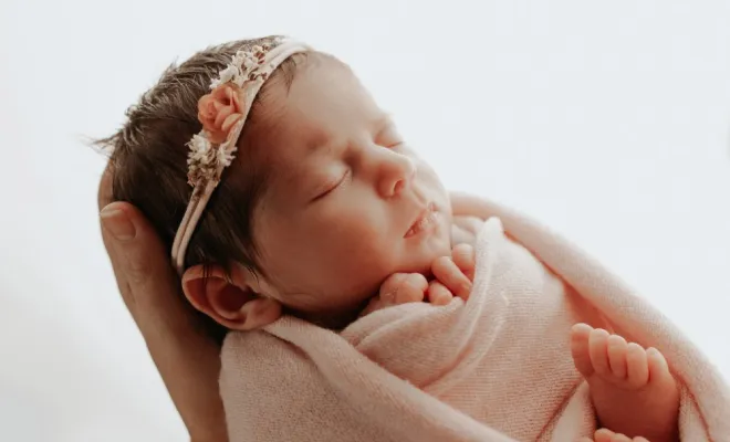 Photographe professionnelle formée aux séances photo naissance en studio à Besançon, Besançon, TAILS PHOTOGRAPHIE