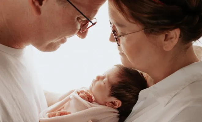 Photographe professionnelle formée aux séances photo naissance en studio à Besançon, Besançon, TAILS PHOTOGRAPHIE