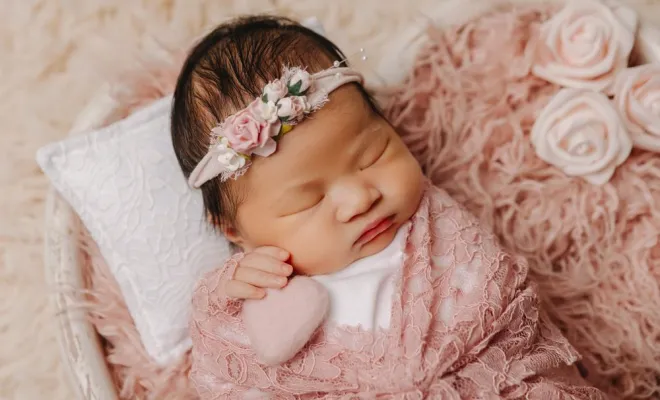 Photographe professionnelle séances photo nouveau né en studio à Besançon, Besançon, TAILS PHOTOGRAPHIE