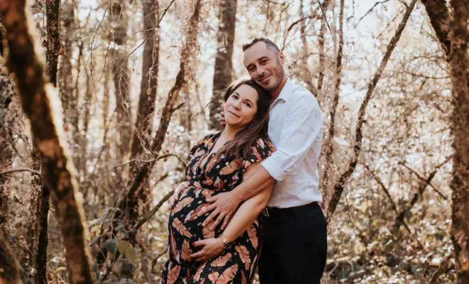 Shooting grossesse en extérieur à Besançon, Besançon, TAILS PHOTOGRAPHIE