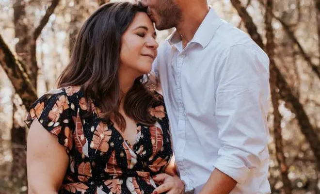 Shooting grossesse en extérieur à Besançon, Besançon, TAILS PHOTOGRAPHIE