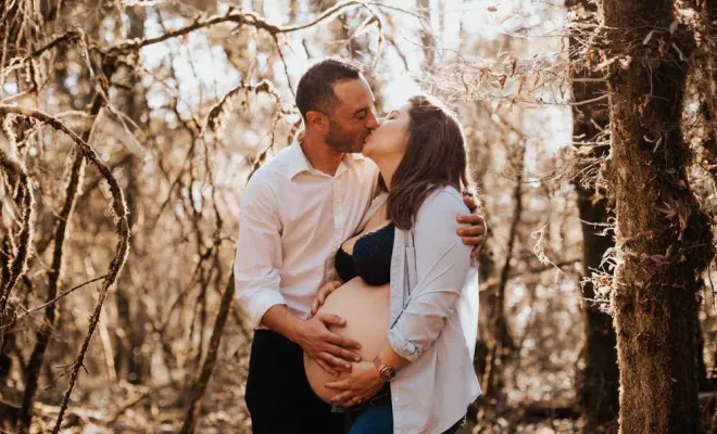 Shooting grossesse en extérieur à Besançon, Besançon, TAILS PHOTOGRAPHIE