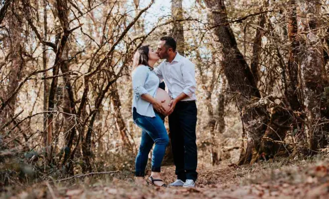 Shooting grossesse en extérieur à Besançon, Besançon, TAILS PHOTOGRAPHIE