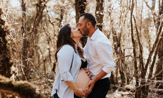 Shooting grossesse en extérieur à Besançon, Besançon, TAILS PHOTOGRAPHIE