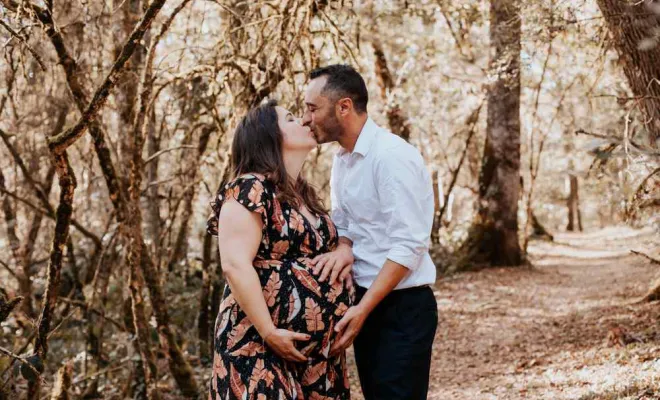 Shooting grossesse en extérieur à Besançon, Besançon, TAILS PHOTOGRAPHIE