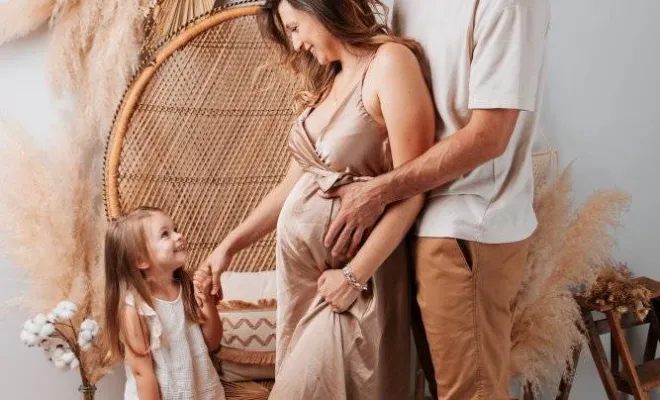  Photographe professionnelle shooting grossesse en famille en studio à Besançon, Besançon, TAILS PHOTOGRAPHIE