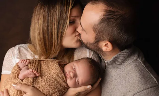 Shooting naissance en famille en studio en Franche-Comté, Besançon, TAILS PHOTOGRAPHIE