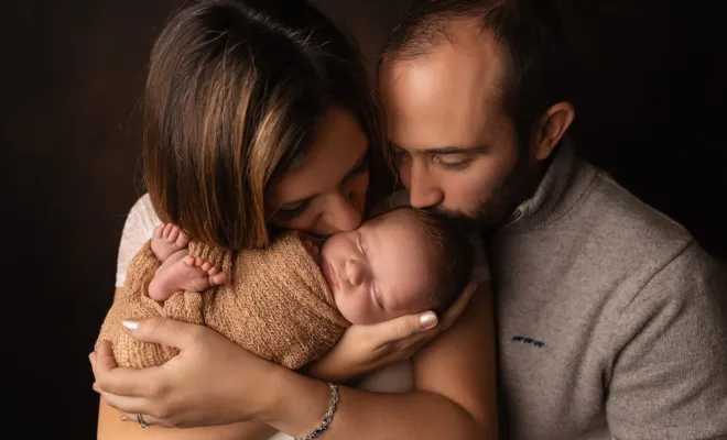 Shooting naissance en famille en studio en Franche-Comté, Besançon, TAILS PHOTOGRAPHIE