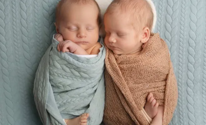 Photographe professionnelle shooting naissance jumeaux en studio à Besançon, Besançon, TAILS PHOTOGRAPHIE