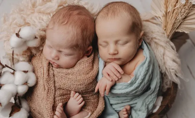 Photographe professionnelle shooting naissance jumeaux en studio à Besançon, Besançon, TAILS PHOTOGRAPHIE