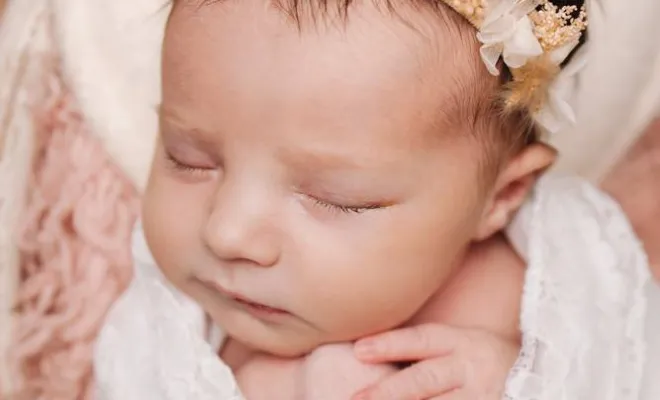 Photographe professionnelle spécialisée en shooting naissance en studio à Besançon, Besançon, TAILS PHOTOGRAPHIE