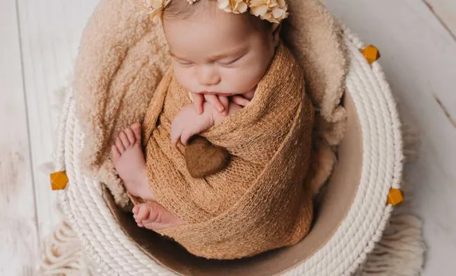 Photographe studio à Besançon shooting nouveau né, Besançon, TAILS PHOTOGRAPHIE