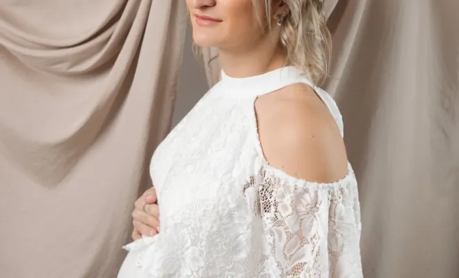 Photographe professionnelle shooting photo grossesse artistique en studio à Besançon, Besançon, TAILS PHOTOGRAPHIE