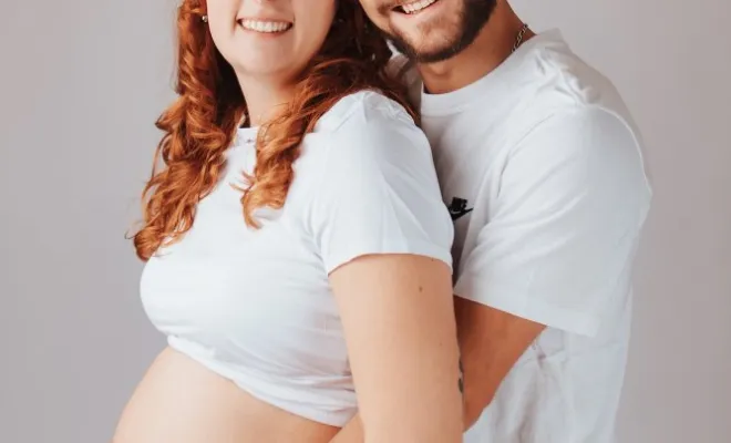 Shooting photo grossesse en couple à Besançon, Besançon, TAILS PHOTOGRAPHIE