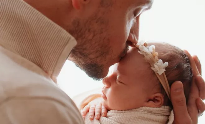 Shooting photo naissance en famille à Besançon, Besançon, TAILS PHOTOGRAPHIE