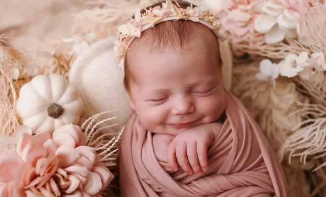 Photographe pour shooting photo naissance fille en studio à Besançon, Besançon, TAILS PHOTOGRAPHIE