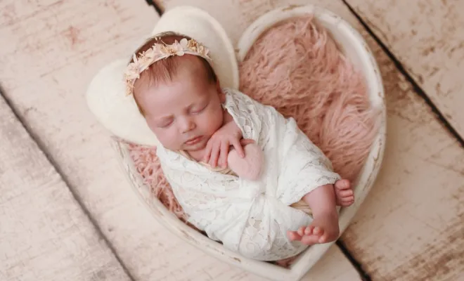 Photographe pour shooting photo naissance fille en studio à Besançon, Besançon, TAILS PHOTOGRAPHIE