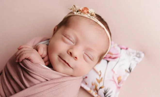 Photographe pour shooting photo naissance fleuri à Besançon, Besançon, TAILS PHOTOGRAPHIE