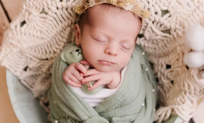 Photographe pour shooting photo naissance fleuri à Besançon, Besançon, TAILS PHOTOGRAPHIE