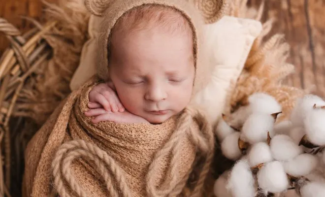 Photographe pour shooting photo naissance mignon à Besançon, Besançon, TAILS PHOTOGRAPHIE