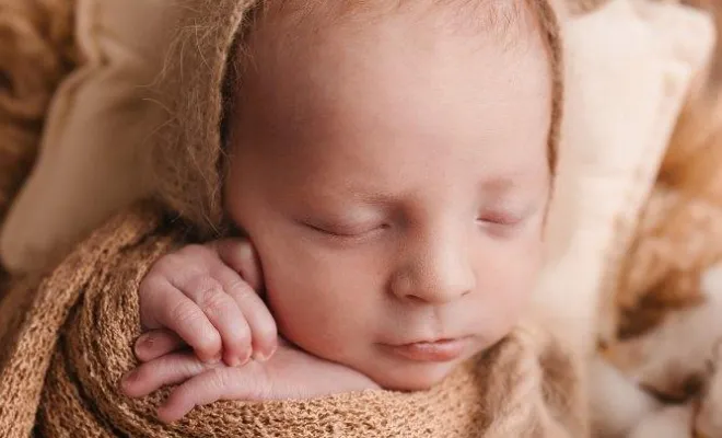 Photographe pour shooting photo naissance mignon à Besançon, Besançon, TAILS PHOTOGRAPHIE