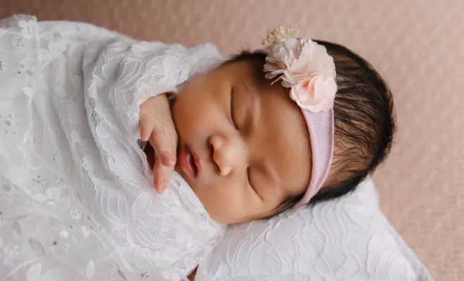 Photographe professionnelle formée aux shooting photo naissance en studio à Besançon, Besançon, TAILS PHOTOGRAPHIE