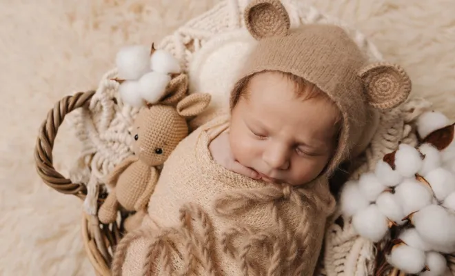 Photographe professionnelle shooting photo nouveau né à Besançon, Besançon, TAILS PHOTOGRAPHIE