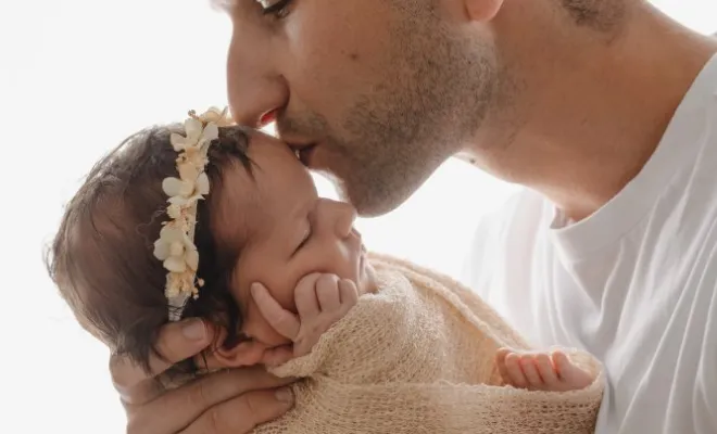 Photographe professionnelle shooting photo nouveau né en studio à Besançon, Besançon, TAILS PHOTOGRAPHIE