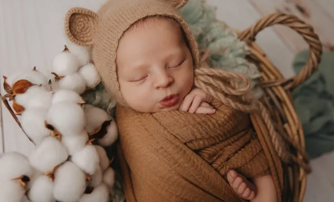 Photographe professionnelle séance photo naissance en studio à Besançon, Besançon, TAILS PHOTOGRAPHIE