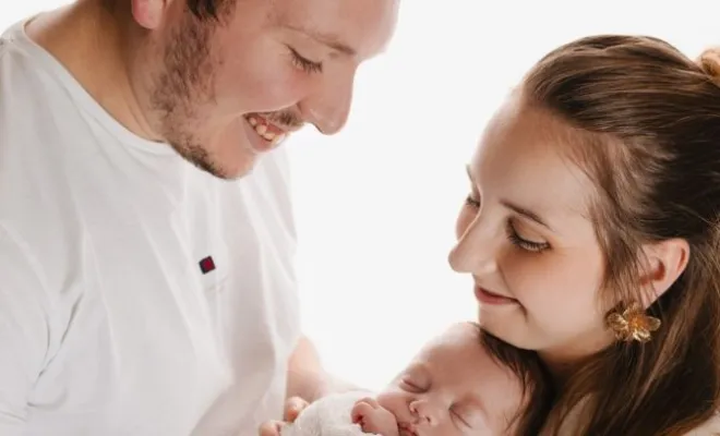 Photographe pour shooting photo naissance en famille à Besançon, Besançon, TAILS PHOTOGRAPHIE