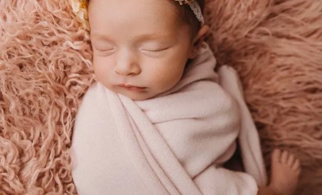 Tarifs photographe séance photo naissance en studio à Besançon, Besançon, TAILS PHOTOGRAPHIE