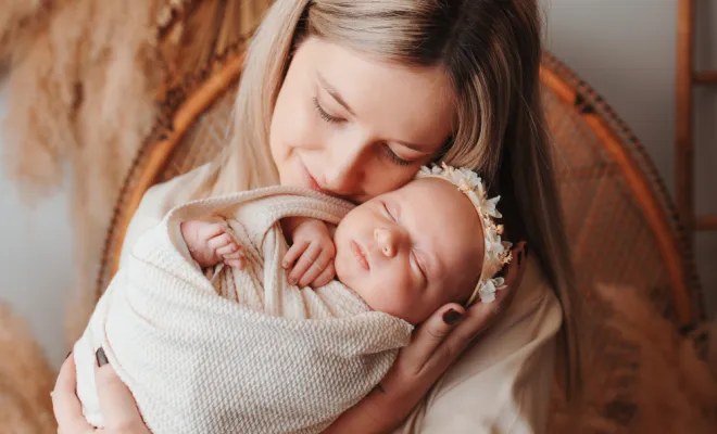 Shooting naissance en famille : photographe à Besançon