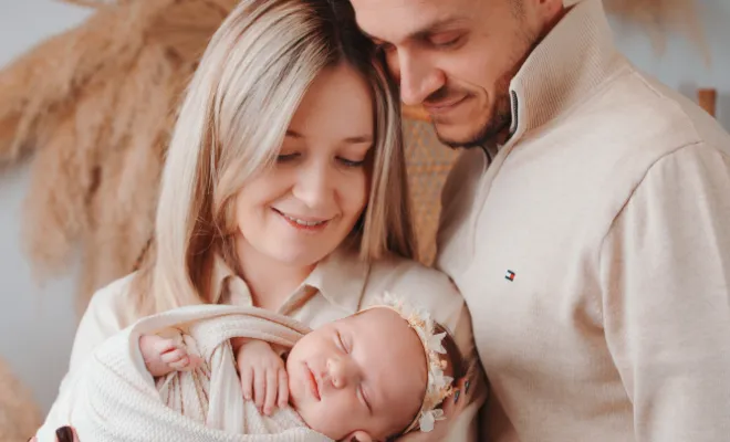 Shooting naissance en famille : photographe à Besançon